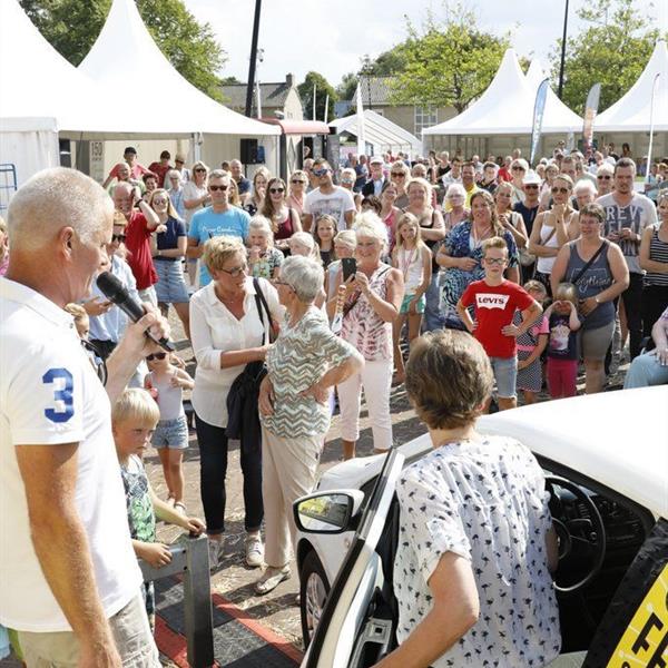 Cadeau Festival Surhuisterveen slotfeest 2017 | Wielrennen Surhuisterveen