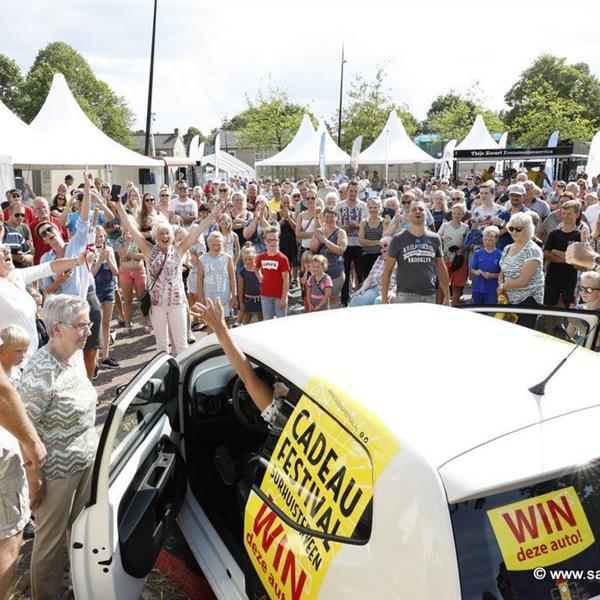 Cadeau Festival Surhuisterveen slotfeest 2017 | Wielrennen Surhuisterveen