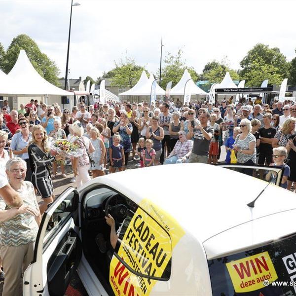 Cadeau Festival Surhuisterveen slotfeest 2017 | Wielrennen Surhuisterveen