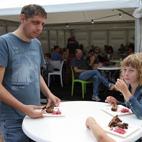 Foto's Foodfestival Surhuisterveen 2017 | Wielrennen Surhuisterveen