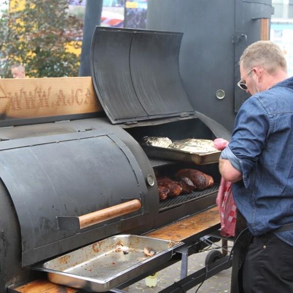 Foto's Foodfestival Surhuisterveen 2017 | Wielrennen Surhuisterveen