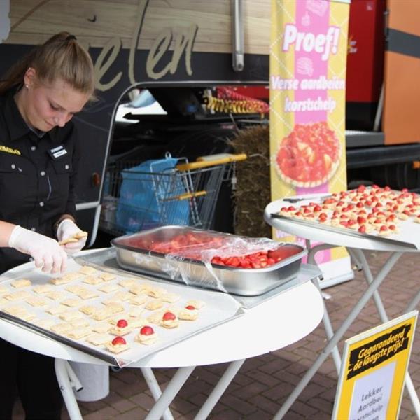 Foto's Foodfestival Surhuisterveen 2017 | Wielrennen Surhuisterveen