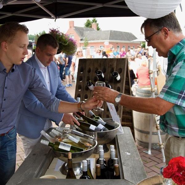 Foto's Foodfestival Surhuisterveen 2017 | Wielrennen Surhuisterveen