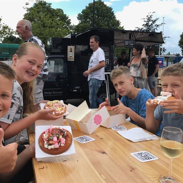 Foto's Foodfestival Surhuisterveen 2017 | Wielrennen Surhuisterveen
