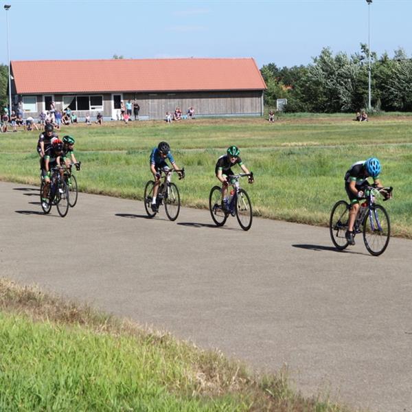 Wielerclinic voor de jeugd 31 juli 2018 (foto's Edo Werkman) | Wielrennen Surhuisterveen