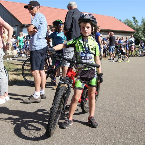 Wielerclinic voor de jeugd 31 juli 2018 (foto's Edo Werkman) | Wielrennen Surhuisterveen