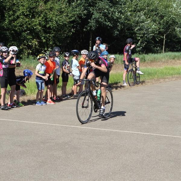 Wielerclinic voor de jeugd 31 juli 2018 (foto's Edo Werkman) | Wielrennen Surhuisterveen