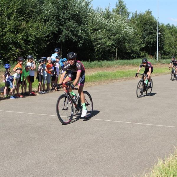 Wielerclinic voor de jeugd 31 juli 2018 (foto's Edo Werkman) | Wielrennen Surhuisterveen