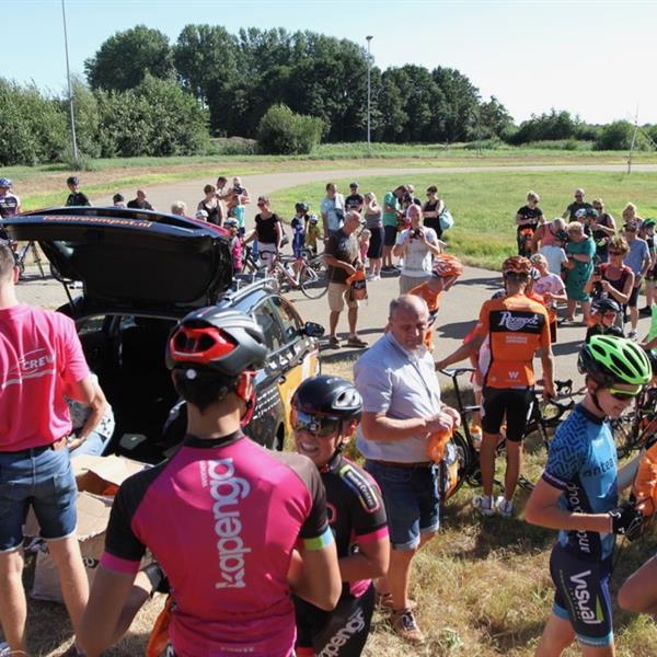 Wielerclinic voor de jeugd 31 juli 2018 (foto's Edo Werkman) | Wielrennen Surhuisterveen