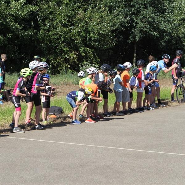 Wielerclinic voor de jeugd 31 juli 2018 (foto's Edo Werkman) | Wielrennen Surhuisterveen