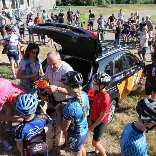 Wielerclinic voor de jeugd 31 juli 2018 (foto's Edo Werkman) | Wielrennen Surhuisterveen