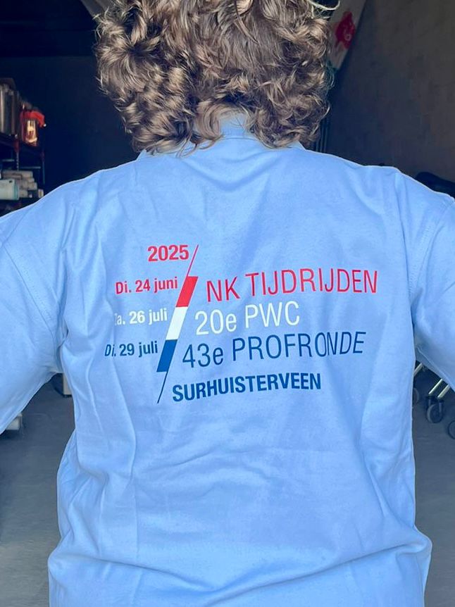 Nieuwe outfit vrijwilligers Feanster wielerevenementen