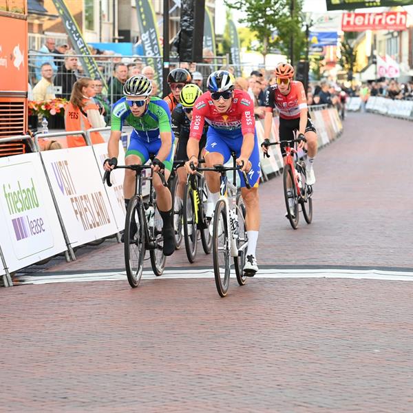 43e Profronde - Foto's Martin de Jong (www.fotopersburomartindejong.nl) | Wielrennen Surhuisterveen