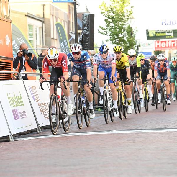 43e Profronde - Foto's Martin de Jong (www.fotopersburomartindejong.nl) | Wielrennen Surhuisterveen