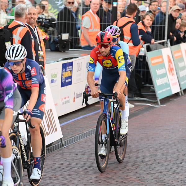 43e Profronde - Foto's Martin de Jong (www.fotopersburomartindejong.nl) | Wielrennen Surhuisterveen