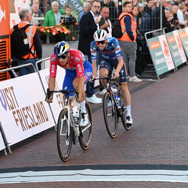 43e Profronde - Foto's Martin de Jong (www.fotopersburomartindejong.nl) | Wielrennen Surhuisterveen