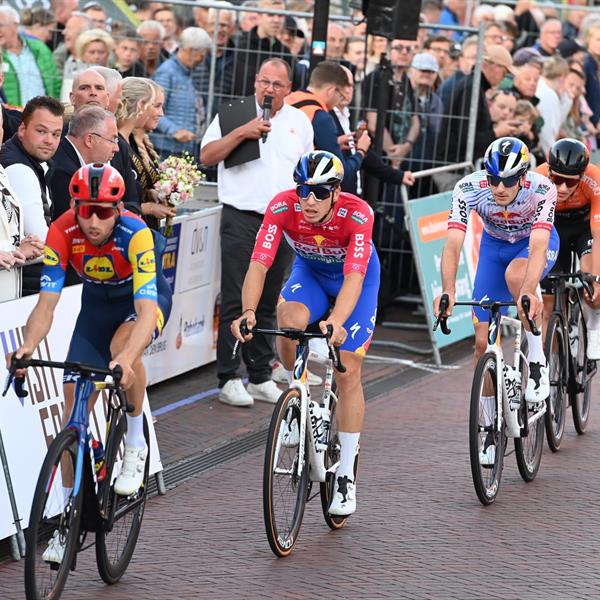 43e Profronde - Foto's Martin de Jong (www.fotopersburomartindejong.nl) | Wielrennen Surhuisterveen