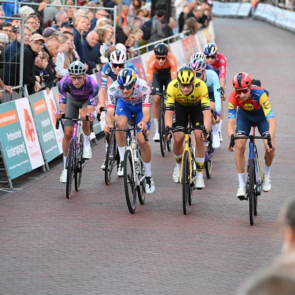 43e Profronde - Foto's Martin de Jong (www.fotopersburomartindejong.nl) | Wielrennen Surhuisterveen