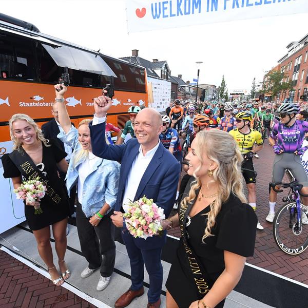 43e Profronde - Foto's Martin de Jong (www.fotopersburomartindejong.nl) | Wielrennen Surhuisterveen