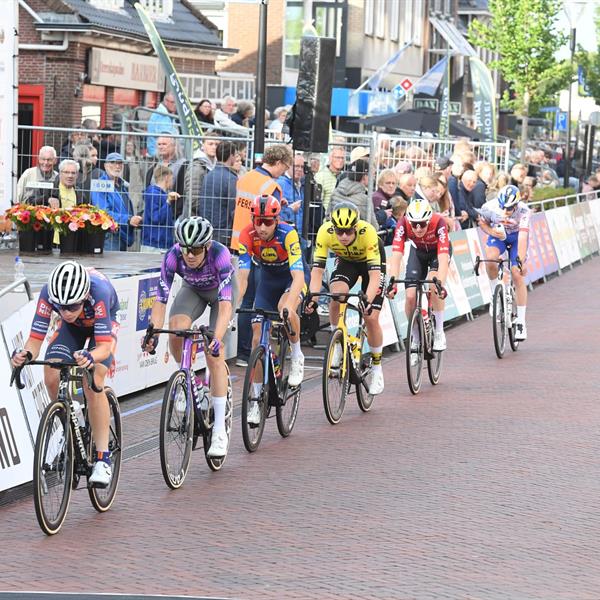 43e Profronde - Foto's Martin de Jong (www.fotopersburomartindejong.nl) | Wielrennen Surhuisterveen