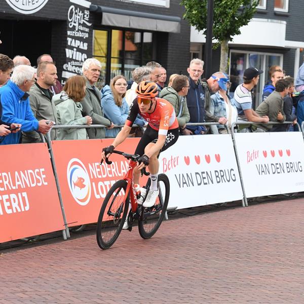 43e Profronde - Foto's Martin de Jong (www.fotopersburomartindejong.nl) | Wielrennen Surhuisterveen