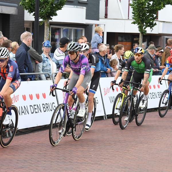 43e Profronde - Foto's Martin de Jong (www.fotopersburomartindejong.nl) | Wielrennen Surhuisterveen