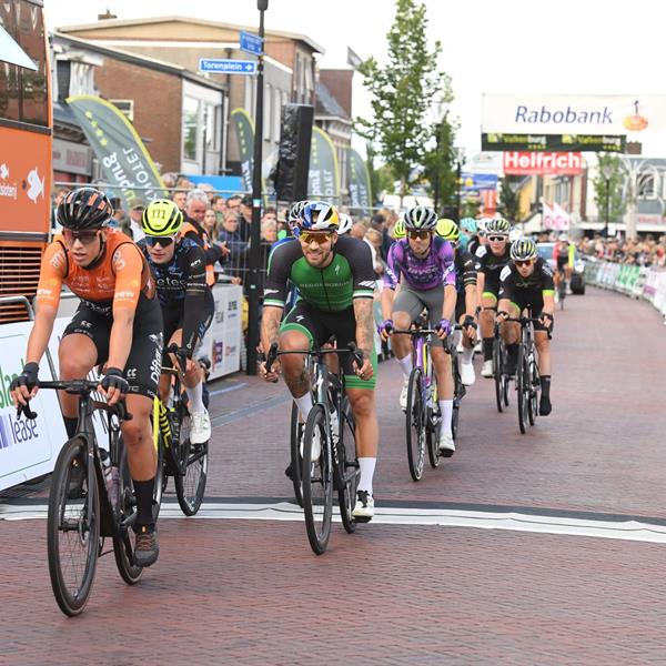 43e Profronde - Foto's Martin de Jong (www.fotopersburomartindejong.nl) | Wielrennen Surhuisterveen