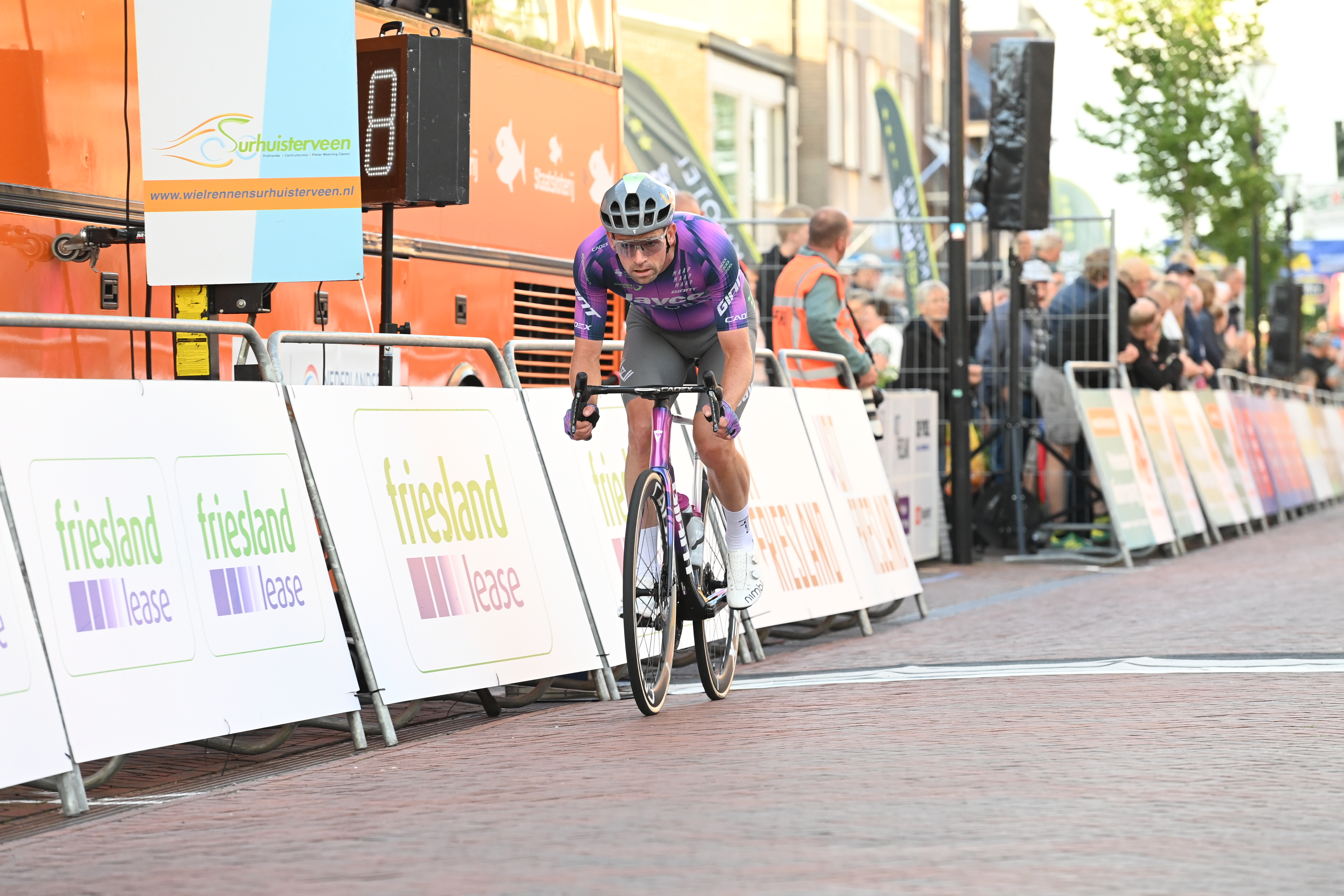 Elmar Reinders wint laatste na-tourcriterium in Almelo; overzicht na-tourcriteria