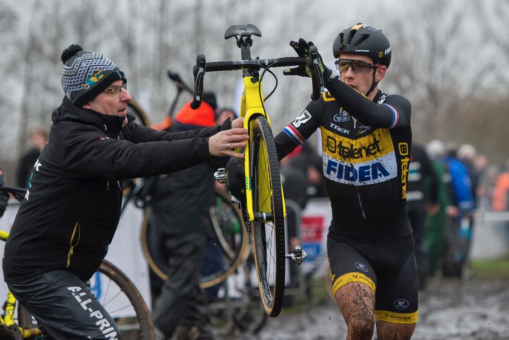 Speciale TREK afscheidsfiets voor Lars van der Haar; nog één cross in Oostmalle