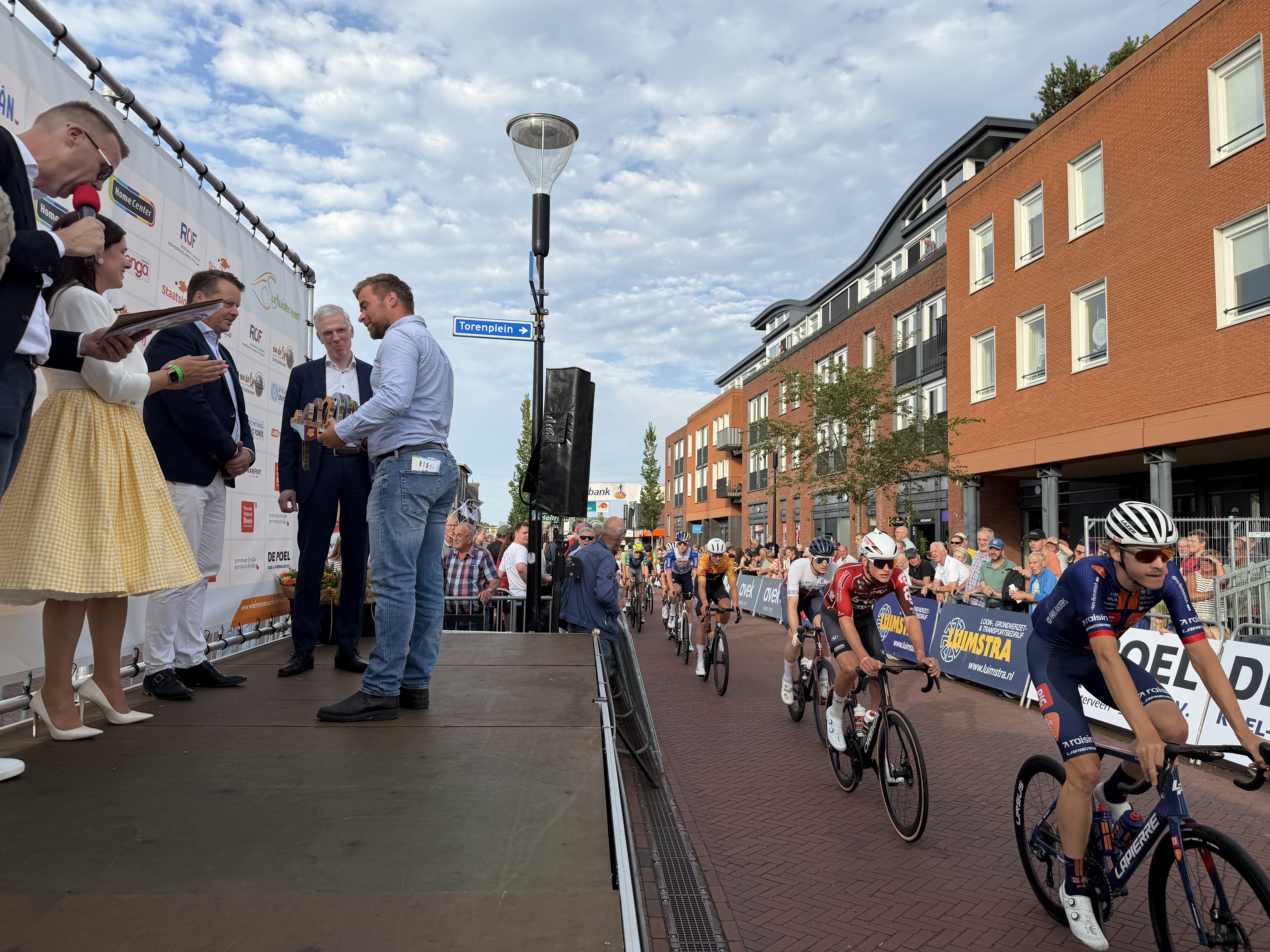 Profronde Surhuisterveen in teken van veilig fietsen op latere leeftijd