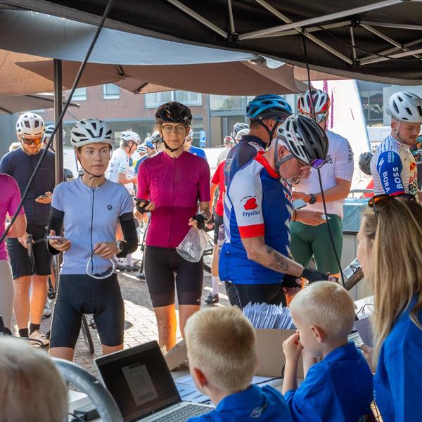 21e Pieter Weening Classic 2026 | Wielrennen Surhuisterveen