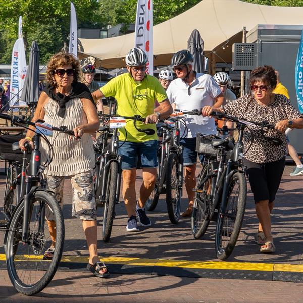21e Pieter Weening Classic 2026 | Wielrennen Surhuisterveen