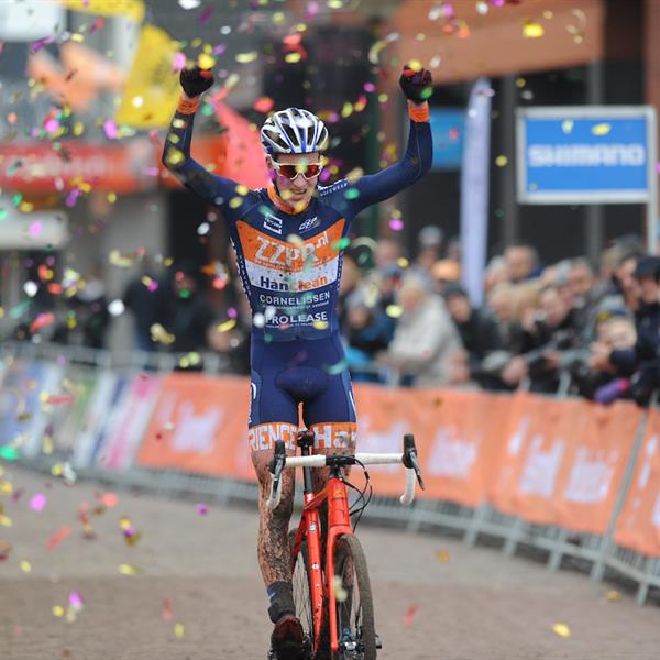 NK Veldrijden 14 januari 2018 | Wielrennen Surhuisterveen