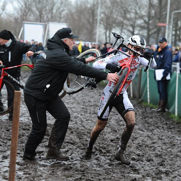 NK Veldrijden 14 januari 2018 | Wielrennen Surhuisterveen