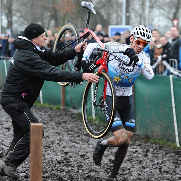 NK Veldrijden 14 januari 2018 | Wielrennen Surhuisterveen