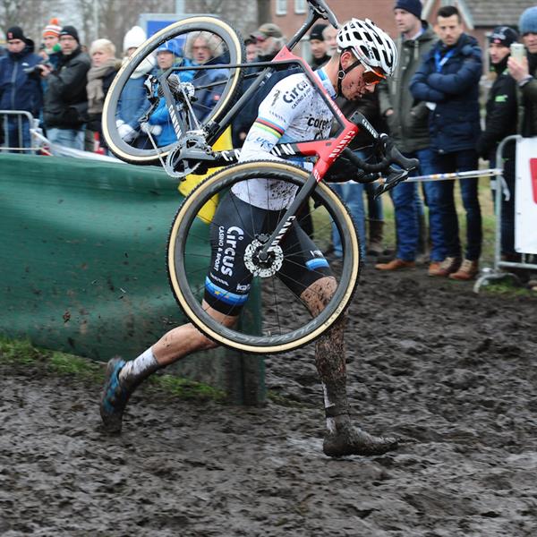 NK Veldrijden 14 januari 2018 | Wielrennen Surhuisterveen