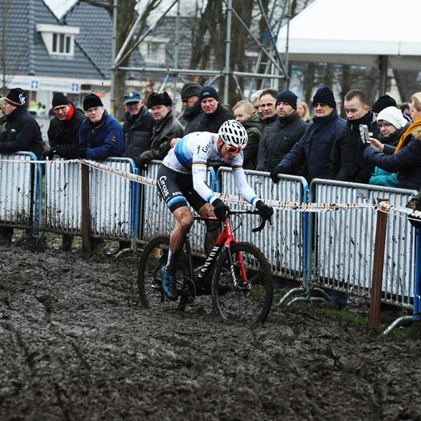 NK Veldrijden 14 januari 2018 | Wielrennen Surhuisterveen