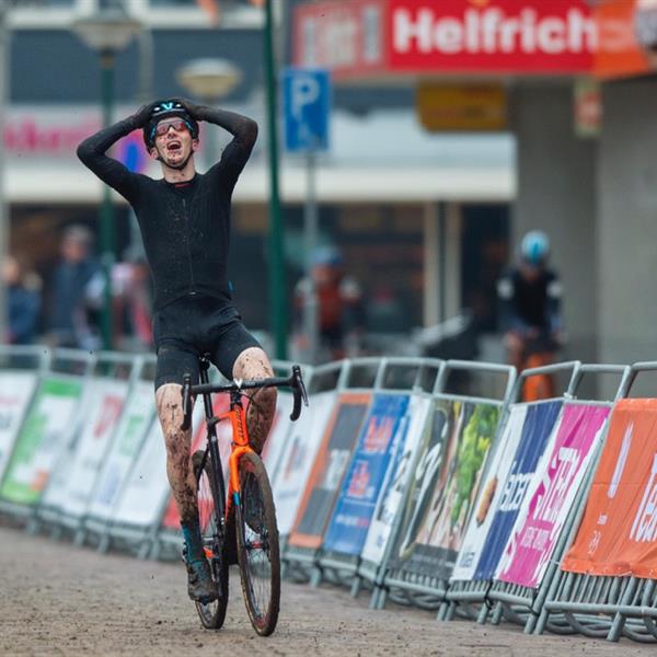 NK Veldrijden 13 en 14 januari 2018 | Wielrennen Surhuisterveen
