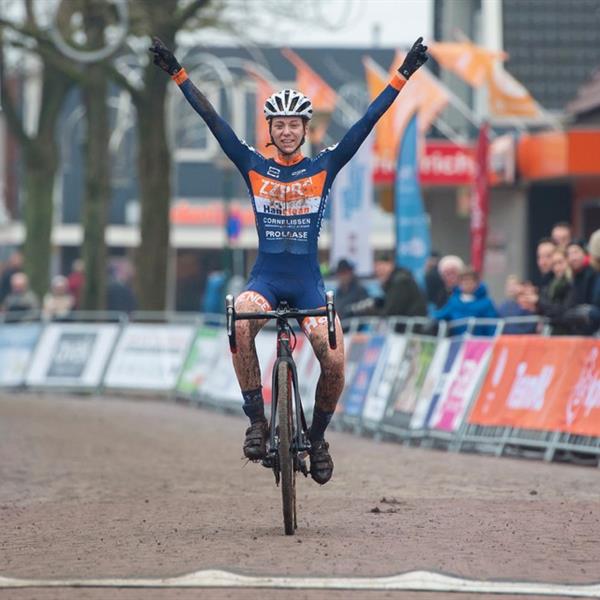 NK Veldrijden 13 en 14 januari 2018 | Wielrennen Surhuisterveen