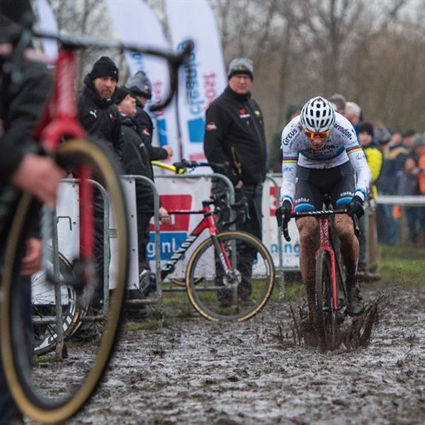 NK Veldrijden 13 en 14 januari 2018 | Wielrennen Surhuisterveen