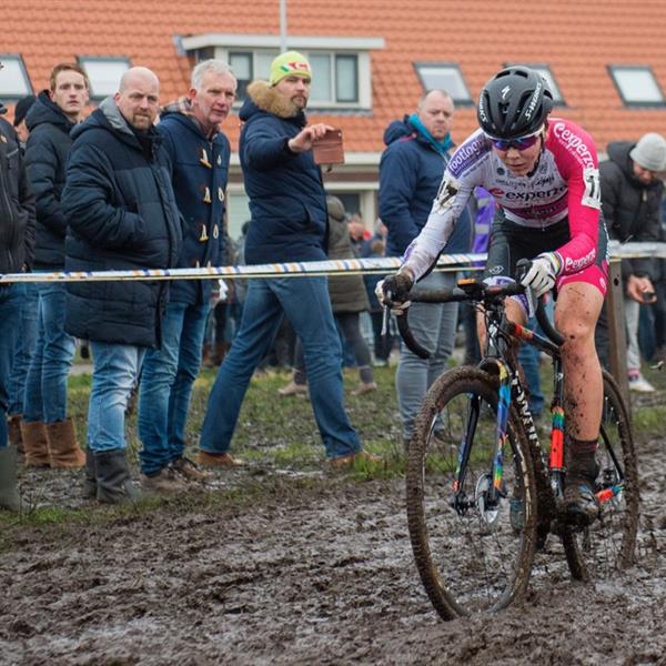 NK Veldrijden 13 en 14 januari 2018 | Wielrennen Surhuisterveen