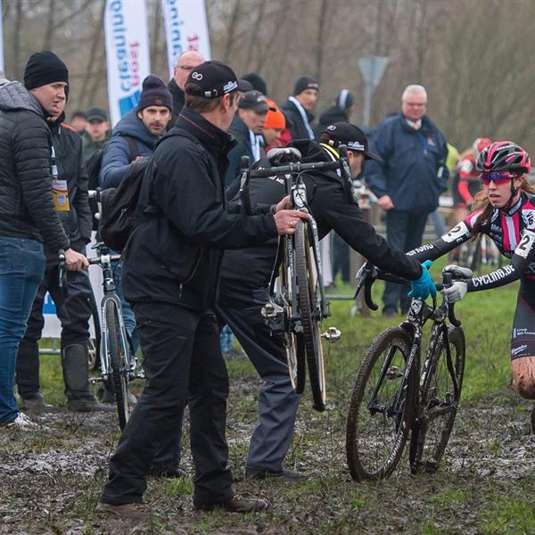 NK Veldrijden 13 en 14 januari 2018 | Wielrennen Surhuisterveen